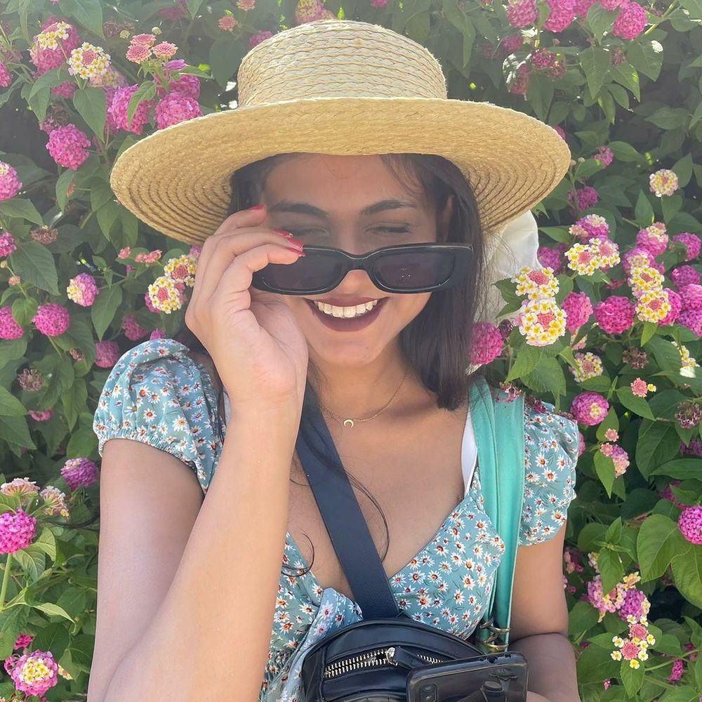 Meet your Posher, Mohini